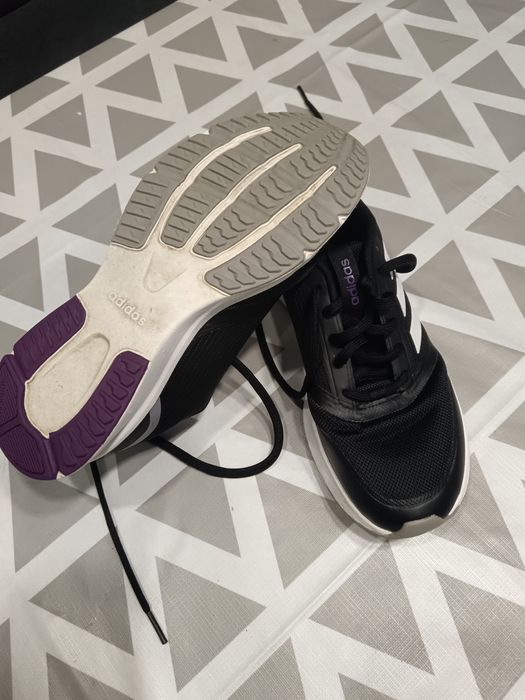 Маратонки Adidas 39