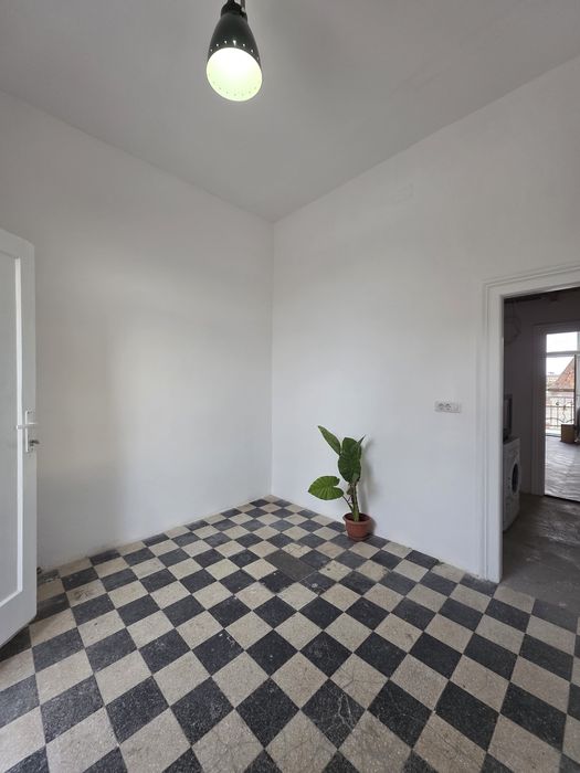 Vand apartament o camera central Oradea