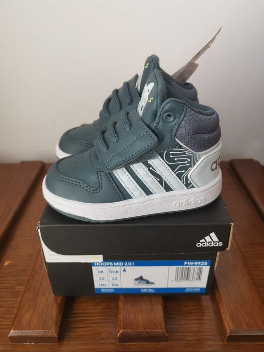 Маратонки и ботуши бебе