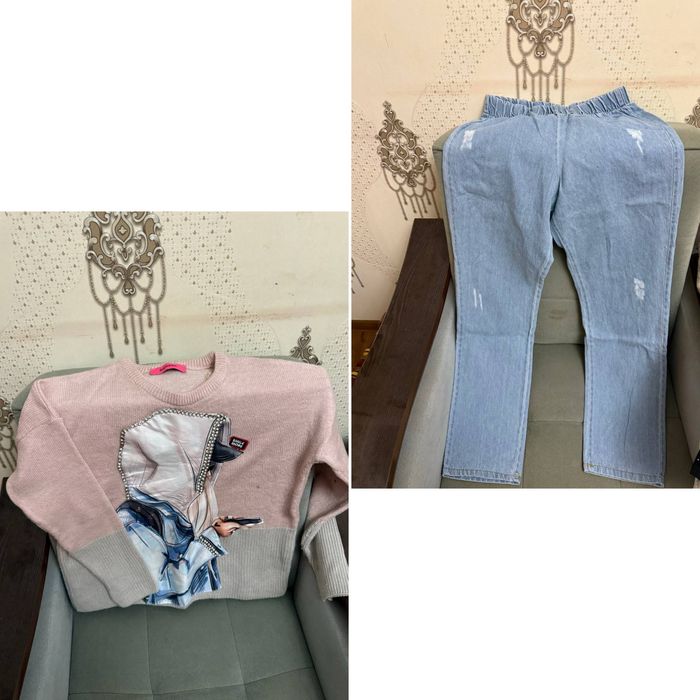 Продаются вязаная кофта и джинсы в отличном состоянии.