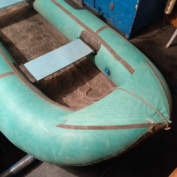 Продам надувную лодку б/у