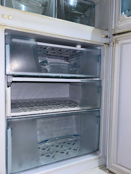 Продам холодильник