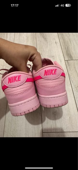 Nike Dunk Low Triple Pink