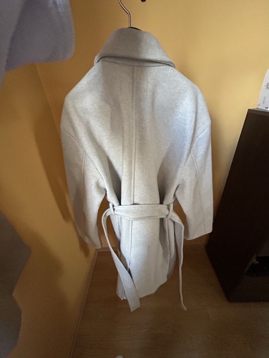 Чисто нови палта Страдивариус