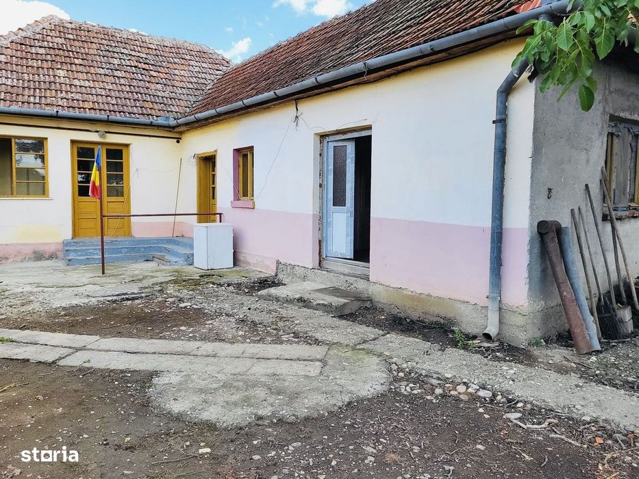 Casǎ renovabilă pe teren de 700 mp – Rontău