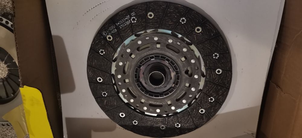 Съединител LUK за 2.0 TDI VAG. BKD, CFHC...