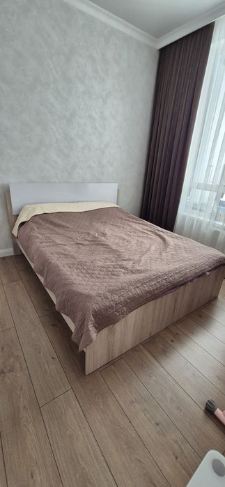 Продам спальный гарнитур