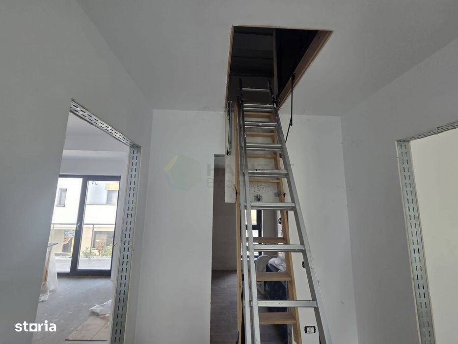 Vilă spațioasă Tunari | Curte mare | Complex închis