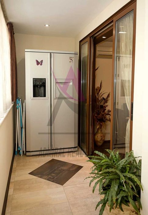 Дава се под наем Тристаен апартамент в Варна, Лятно кино Тракия - 72 кв.м за 650 € - Снимка #3