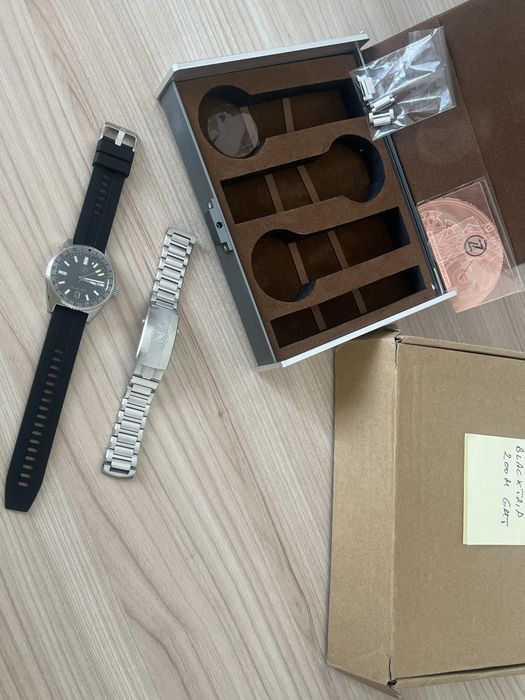 Часовник Zelos Blacktip 200m GMT "Coal Black"