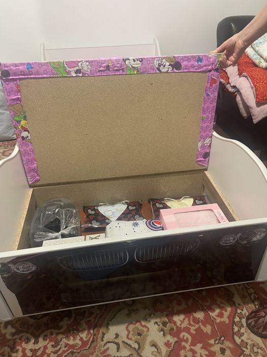 Кровать машинка