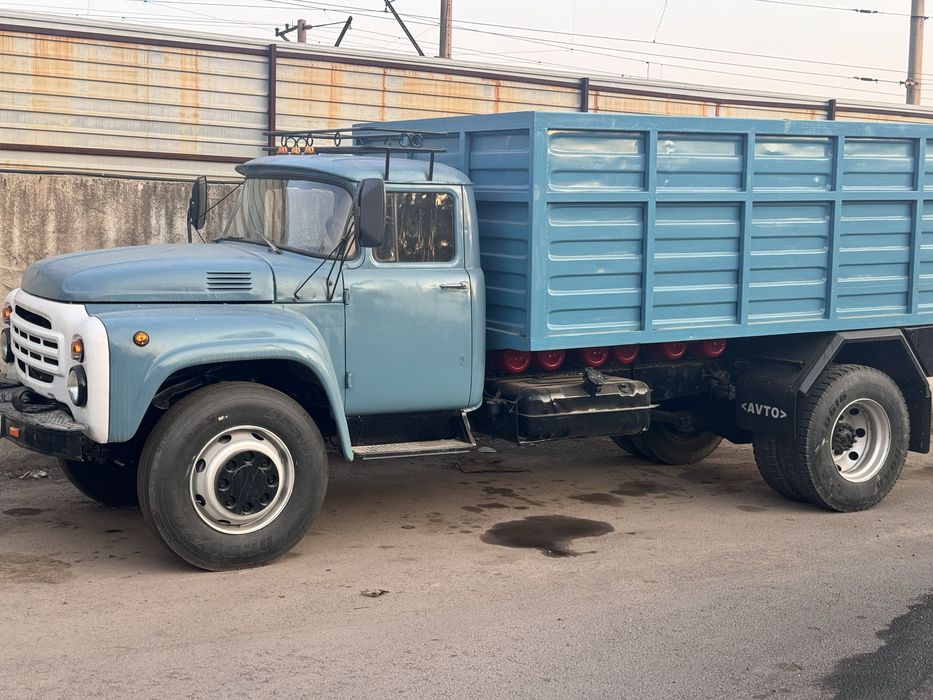 Zil 131 sotiladi xolati alo ishga tayyor 1990 yil ishi umuman yuq