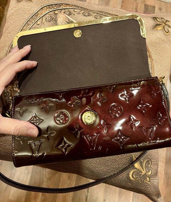 Продам клатч Louis Vuitton  Rossmore MM