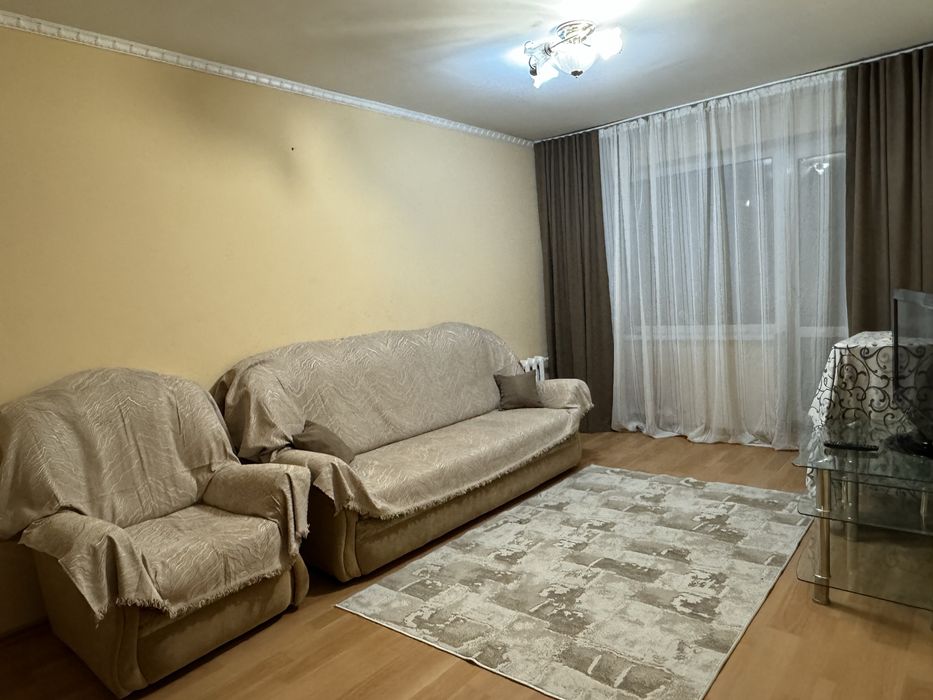 Сдаю 2х комн квартиру