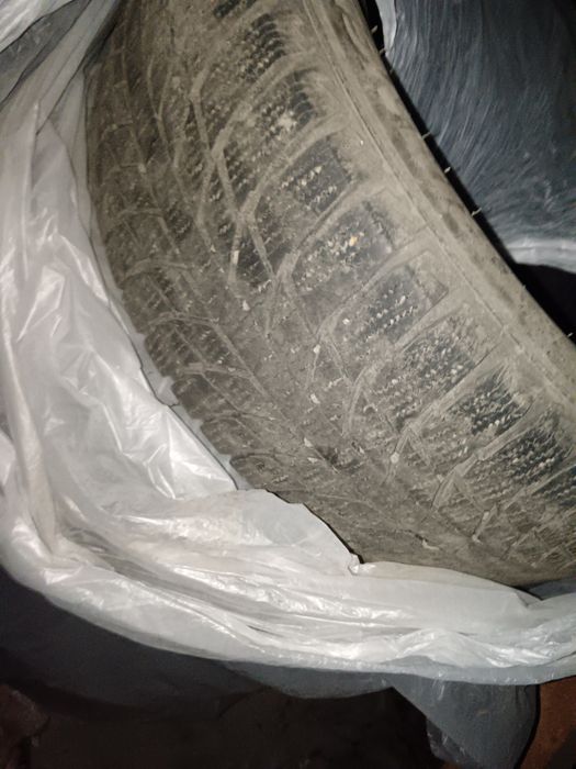 Продам  резину на 205/55/r16