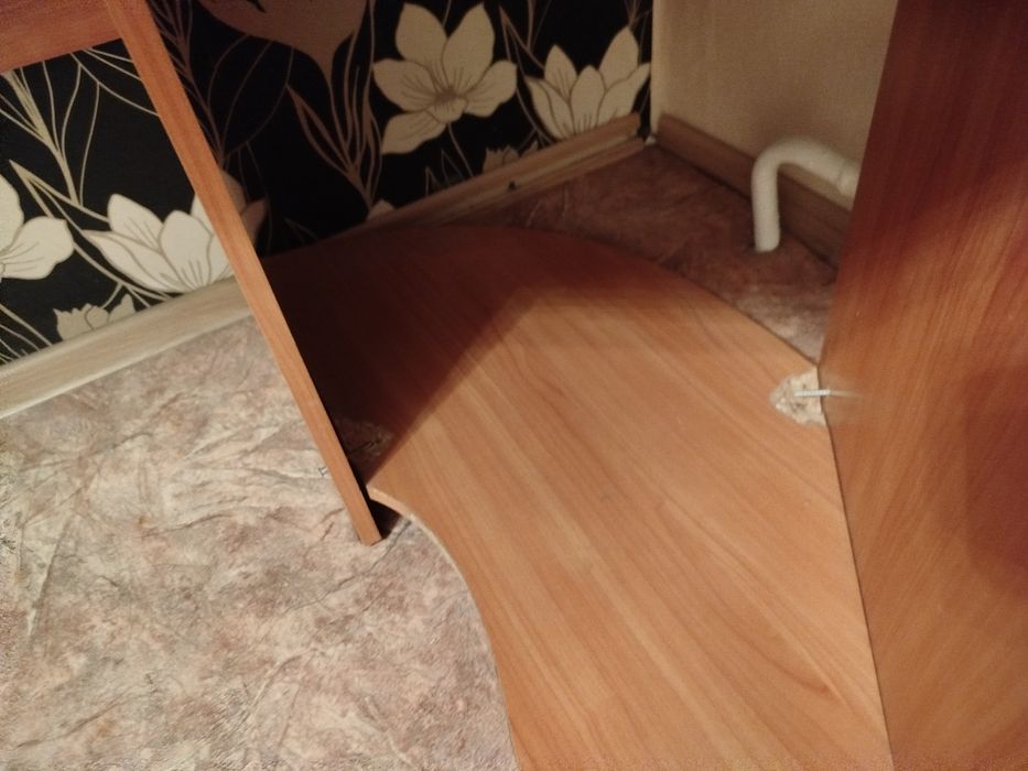 Срочно Компьютерный стол