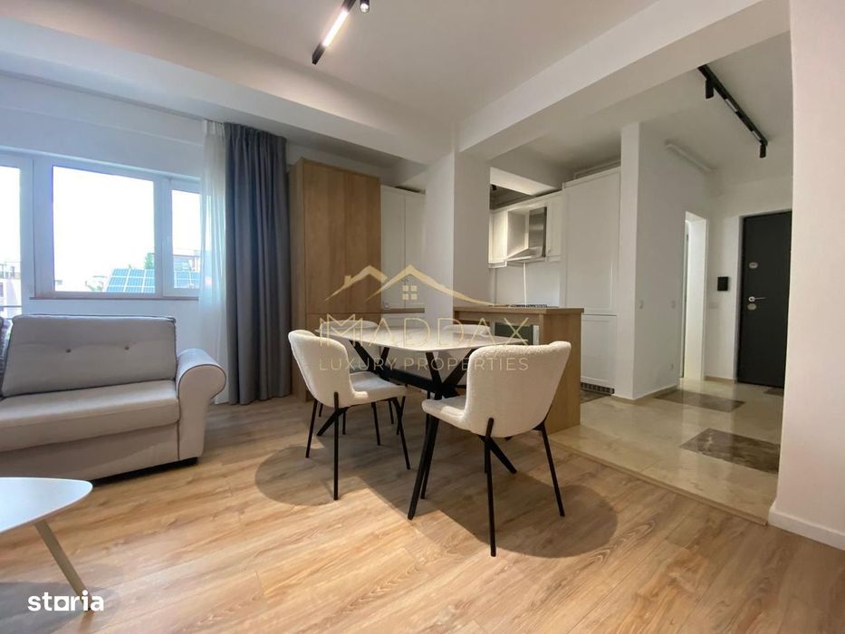 Apartament cu 3 camere // Erou Iancu Nicolae