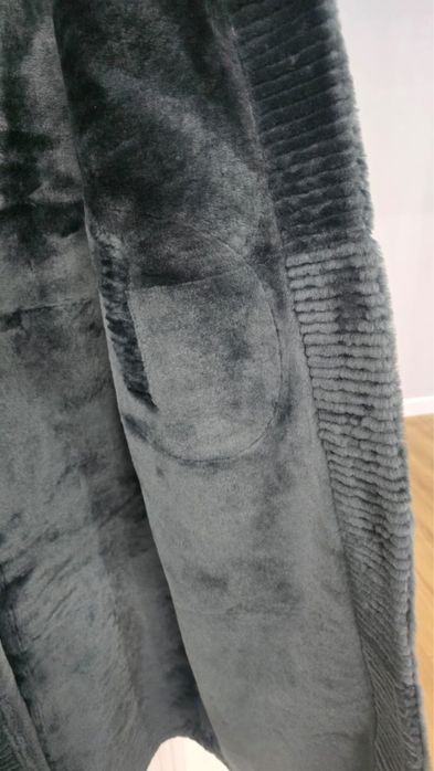 Продам дубленку шубу женскую мутон