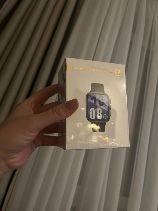 Huawei watch fit 4 съвместим с IOS и ANDROID