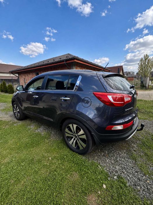 Kia Sportage 2.0 CRDi 184 CP AWD Premium | Trapa Panoramica | Piele | Camera | 4x4 AWD