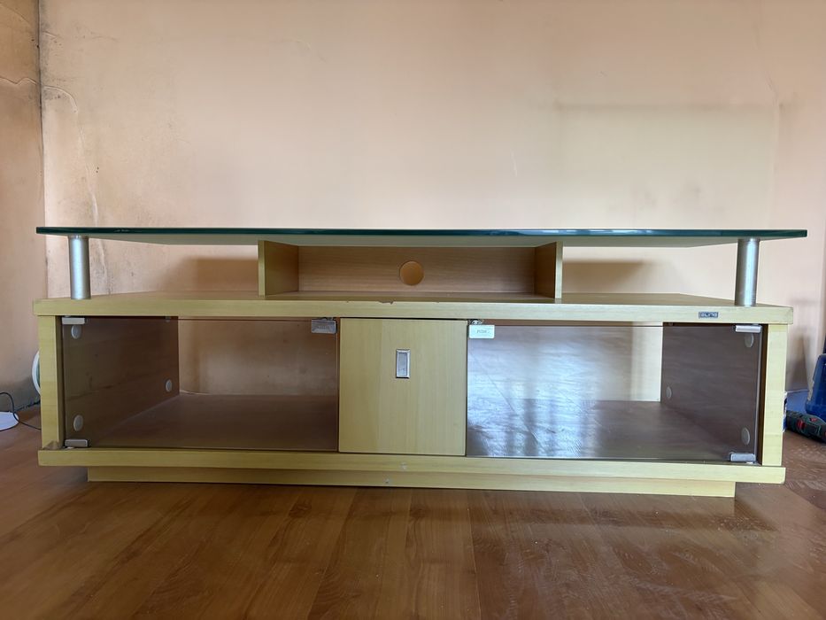 Телевизионна маса