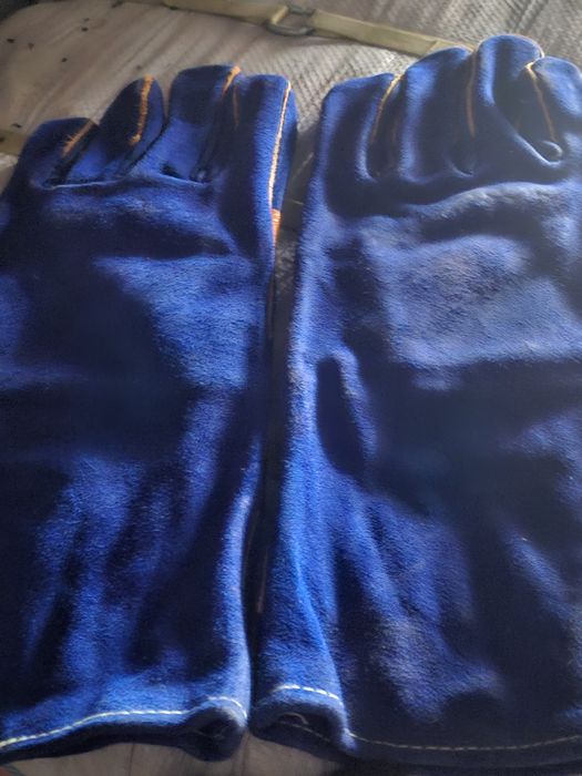 Продаю сварочные перчатки