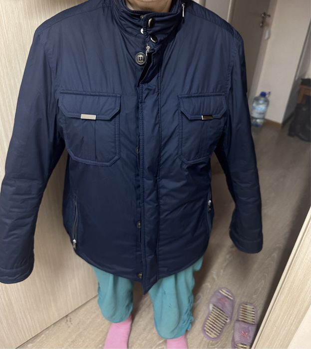 Продам куртку мужскую