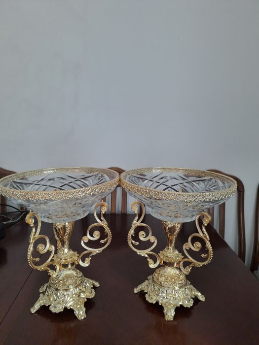 Продам хрустальные вазы