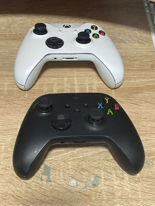 Vând xbox one 1T