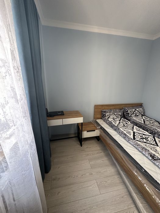 Кровать с матрасом