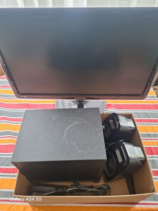 Монитор суфбуер колони samsung kreativ