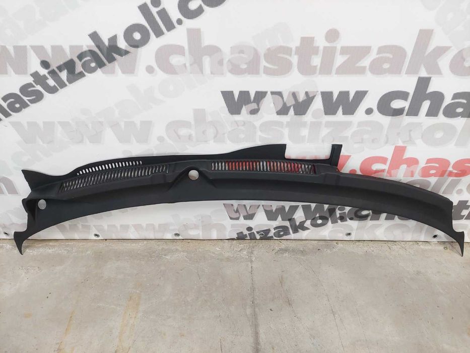 Кора под предно стъкло VW GOLF 4 / BORA