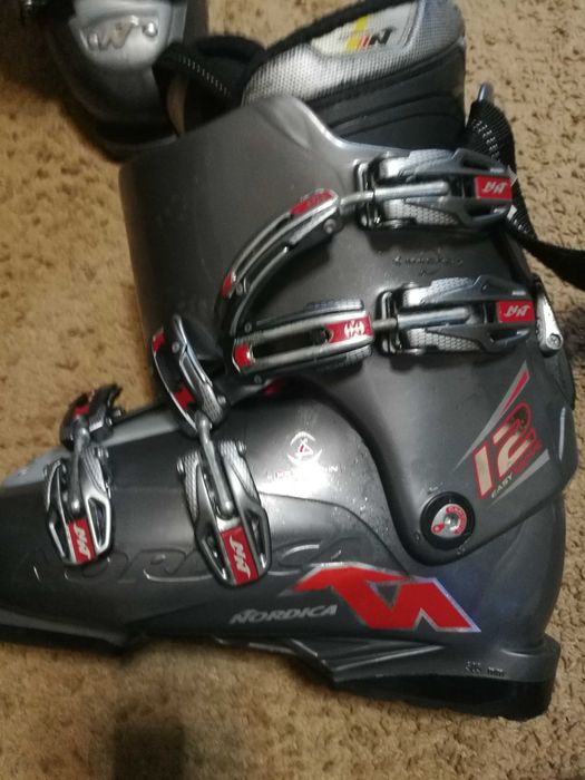 горные лыжи с ботинками