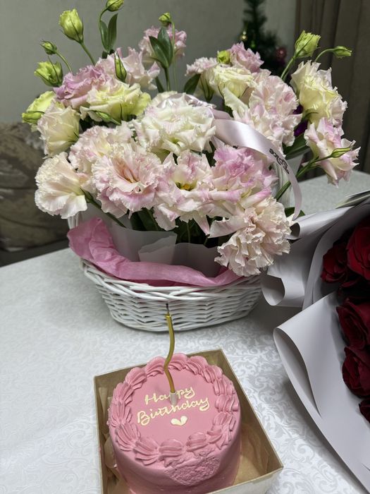 Продам свежие цветы подарили вчера