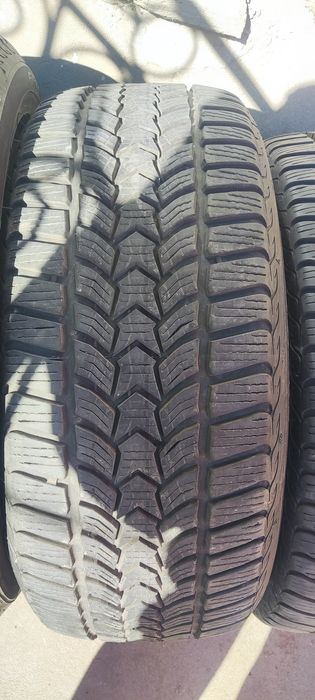 Зимни гуми 215/50/17