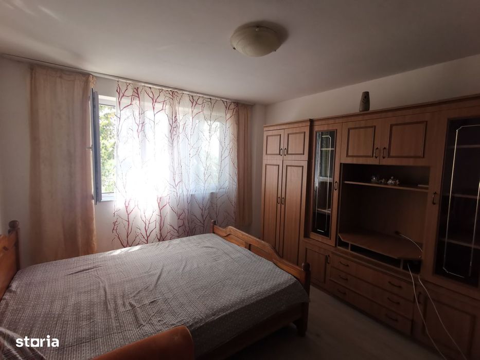 Garsoniere zona Cornisa mobilate si utilate