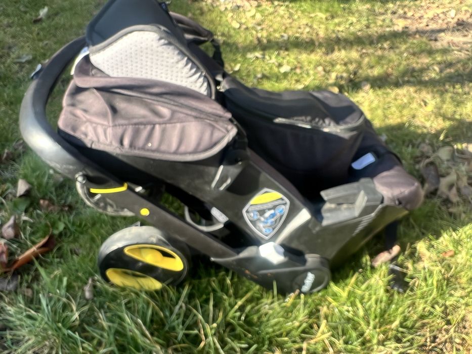 Продам коляску-автокресло