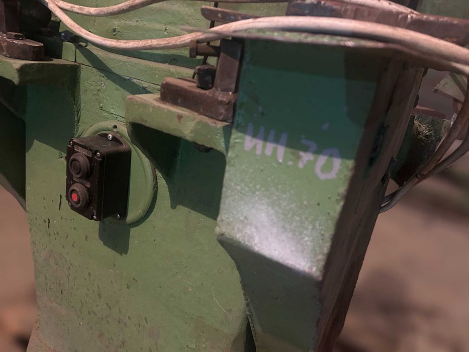 Станок наждачный