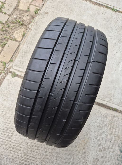 O bucată 255/35 R20 vară - una Firestone Vredestein