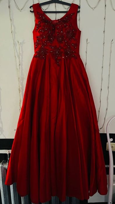 Продаётся Шикарное платье