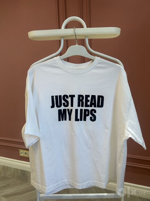 Оверсайз футболка Bershka "Just Read My Lips"