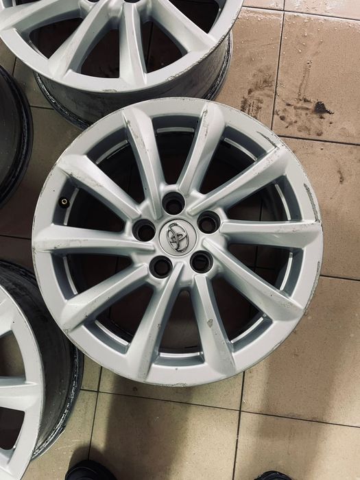 Оригинальные диски от камри 75