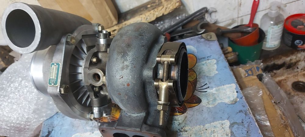 Продавам турбокомпресор китайско копие на Гарет GT 3584.