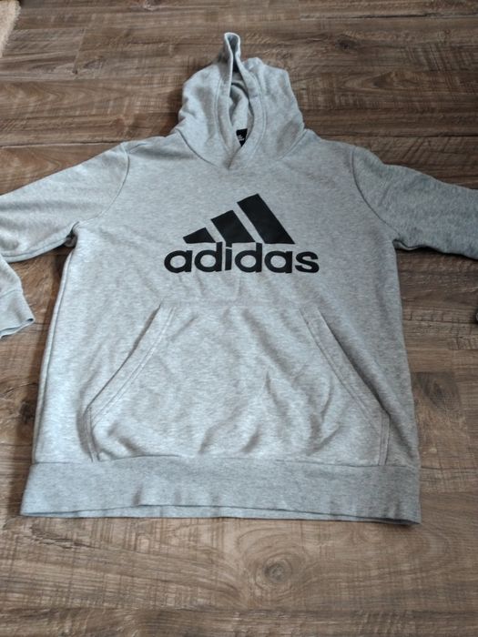 Суичър Adidas размер M
