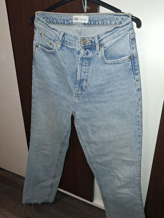 Blugi Zara stare foarte bună