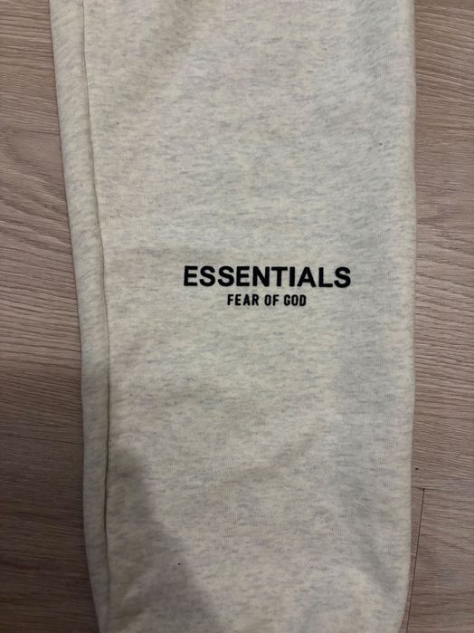 Essentials light oatmeal панталон