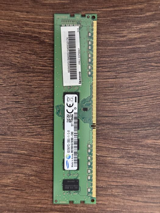 Vând diferite plăcuțe de RAM ddr3 (2x 4GB, 1x 8GB), procesor i5-4590 (functional), placă de bază ASRock H81M-VG4 (defecta)