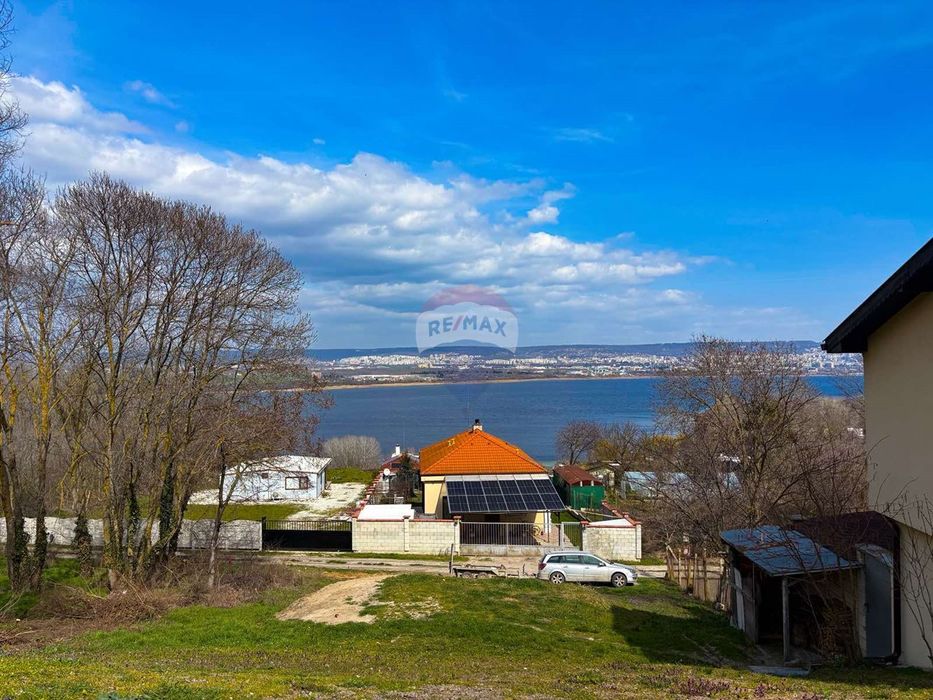 Парцел в Варна, област-м-т Орехчето