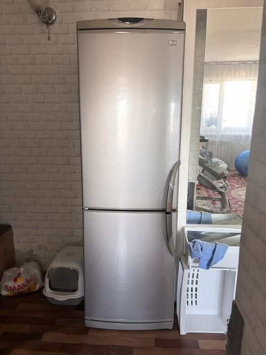 Продам холодильник