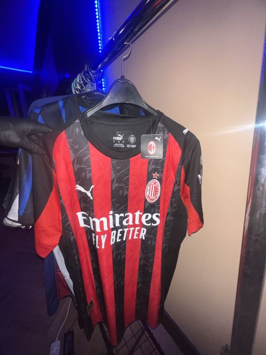 Футболни тениски